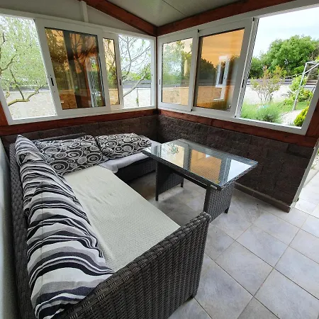 Holiday Nada Ferienhaus *